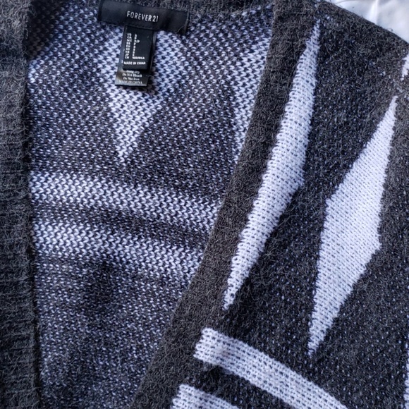 Aztec Print Poncho - Picture 3 of 3